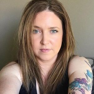 Meet your Posher, Leeann